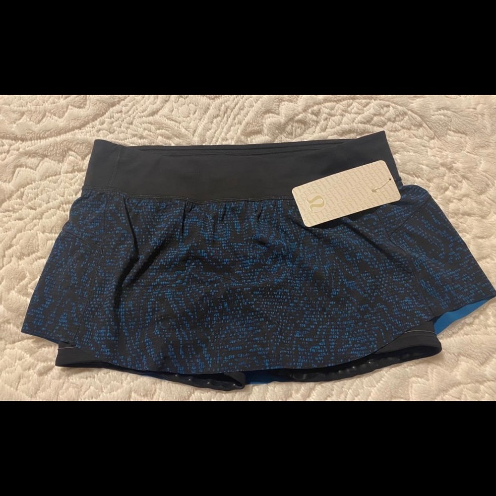 Lululemon skirt size 10